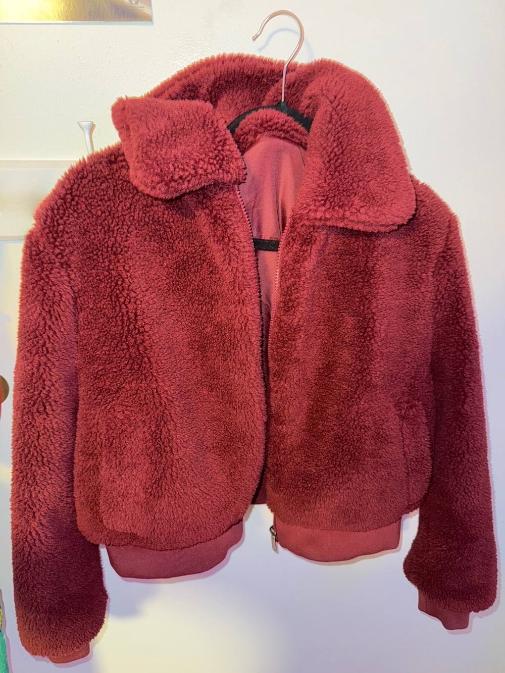 Cozy Women's Faux Sherpa Jacket in Deep Burgundy